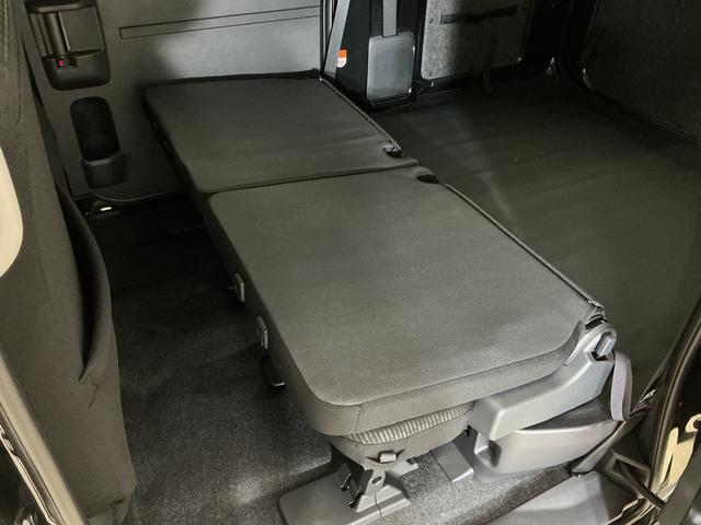 ハイゼットカーゴクルーズターボ　ワンオーナー　切替式４ＷＤ　コーナーセンサー１オーナー　切替式４ＷＤ　コーナーセンサー　オートマチックハイビーム　スマートキー　マニュアルエアコン　１２Ｖ電源ソケット　横滑り防止装置　アイドリングストップ　盗難防止装置　ヘッドライトレベライザー（京都府）の中古車