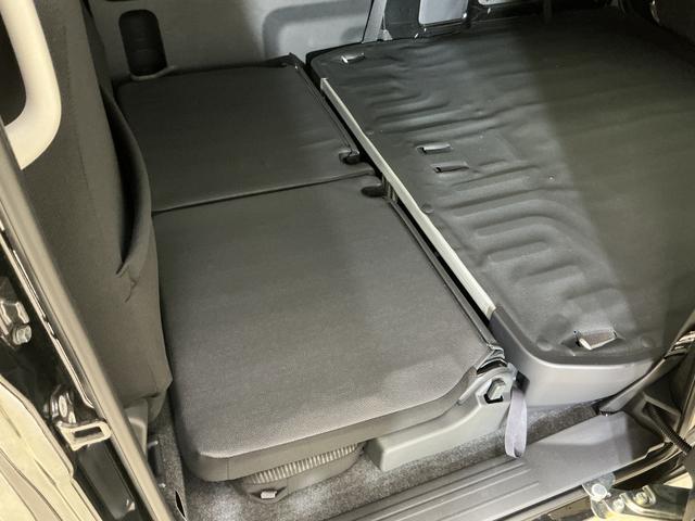 ハイゼットカーゴクルーズターボ　ワンオーナー　切替式４ＷＤ　コーナーセンサー１オーナー　切替式４ＷＤ　コーナーセンサー　オートマチックハイビーム　スマートキー　マニュアルエアコン　１２Ｖ電源ソケット　横滑り防止装置　アイドリングストップ　盗難防止装置　ヘッドライトレベライザー（京都府）の中古車