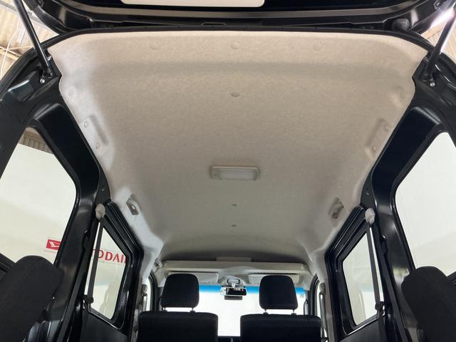 ハイゼットカーゴクルーズターボ　ワンオーナー　切替式４ＷＤ　コーナーセンサー１オーナー　切替式４ＷＤ　コーナーセンサー　オートマチックハイビーム　スマートキー　マニュアルエアコン　１２Ｖ電源ソケット　横滑り防止装置　アイドリングストップ　盗難防止装置　ヘッドライトレベライザー（京都府）の中古車