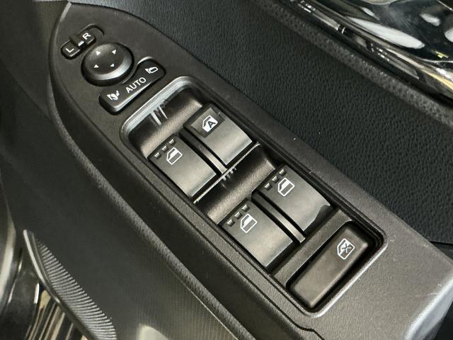 タントカスタムＸ　届出済み未使用車　パノラマモニター　両側電動届出済み未使用車　パノラモニター　両側電動スライドドア　コーナーセンサー　シートヒーター　スマートキー　電子パーキング　オートブレーキホールド　オートマチックハイビーム　１４インチ純正アルミホイール（京都府）の中古車