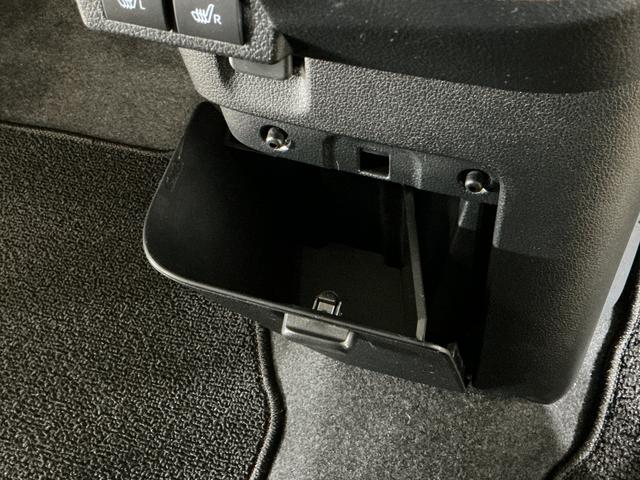 ムーヴキャンバスセオリーＧ　ナビ　パノラマモニター　ドラレコ　ＥＴＣナビ　パノラマモニター　ドライブレコーダー　ＥＴＣ　両側電動スライドドア　前後コーナーセンサー　シートヒーター　電子パーキング　オートブレーキホールド　ホットカップホルダー　Ｂｌｕｅｔｏｏｔｈ（京都府）の中古車