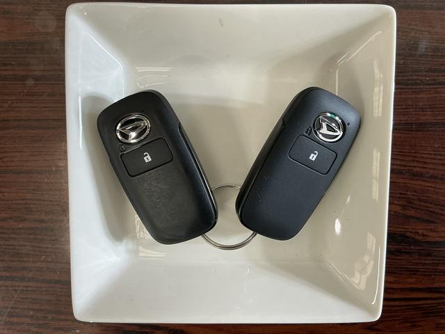 タフトX 4WD バックカメラ 前後コーナーセンサー スマアシ4WD バックカメラ 前後コーナーセンサー 電子パーキング オートマチックハイビーム オートブレーキホールド スカイフィールトップ USBチャージャー LEDヘッドライト オートライト スマートキー(京都府)の中古車