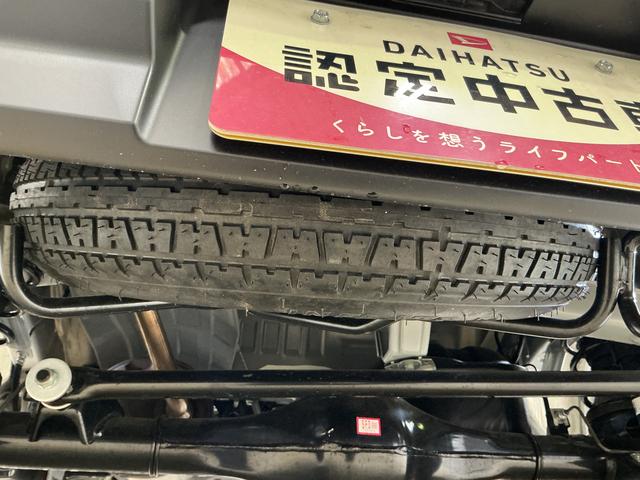 ハイゼットカーゴＤＸ　切替式４ＷＤ　ラジオデッキ　コーナーセンサー切替式４ＷＤ　ラジオデッキ　ＣＶＴ　前後コーナーセンサー　オートマチックハイビーム　横滑り防止装置　アイドリングストップ　キーレス　ヘッドライトレベライザー　マニュアルエアコン　１２Ｖ電源ソケット（京都府）の中古車