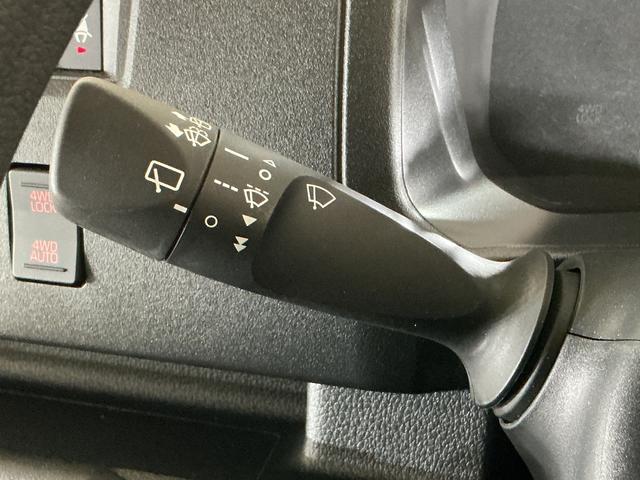 ハイゼットカーゴＤＸ　切替式４ＷＤ　ラジオデッキ　コーナーセンサー切替式４ＷＤ　ラジオデッキ　ＣＶＴ　前後コーナーセンサー　オートマチックハイビーム　横滑り防止装置　アイドリングストップ　キーレス　ヘッドライトレベライザー　マニュアルエアコン　１２Ｖ電源ソケット（京都府）の中古車