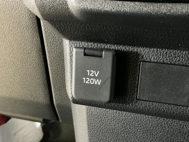 ハイゼットカーゴＤＸ　切替式４ＷＤ　ラジオデッキ　コーナーセンサー切替式４ＷＤ　ラジオデッキ　ＣＶＴ　前後コーナーセンサー　オートマチックハイビーム　横滑り防止装置　アイドリングストップ　キーレス　ヘッドライトレベライザー　マニュアルエアコン　１２Ｖ電源ソケット（京都府）の中古車