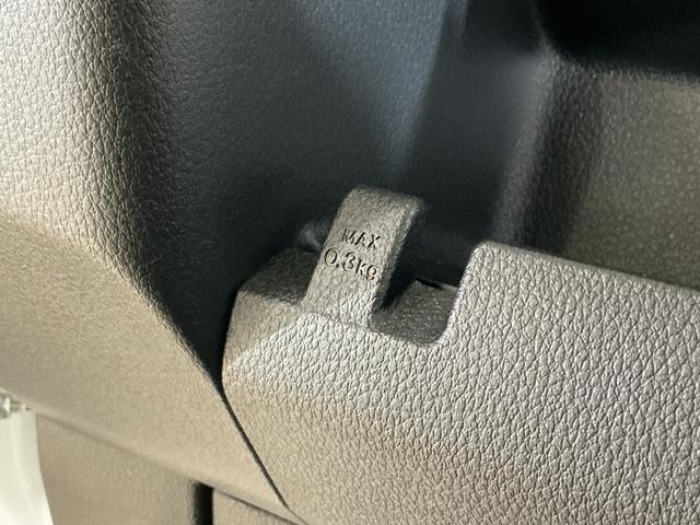 ハイゼットカーゴＤＸ　切替式４ＷＤ　ラジオデッキ　コーナーセンサー切替式４ＷＤ　ラジオデッキ　ＣＶＴ　前後コーナーセンサー　オートマチックハイビーム　横滑り防止装置　アイドリングストップ　キーレス　ヘッドライトレベライザー　マニュアルエアコン　１２Ｖ電源ソケット（京都府）の中古車
