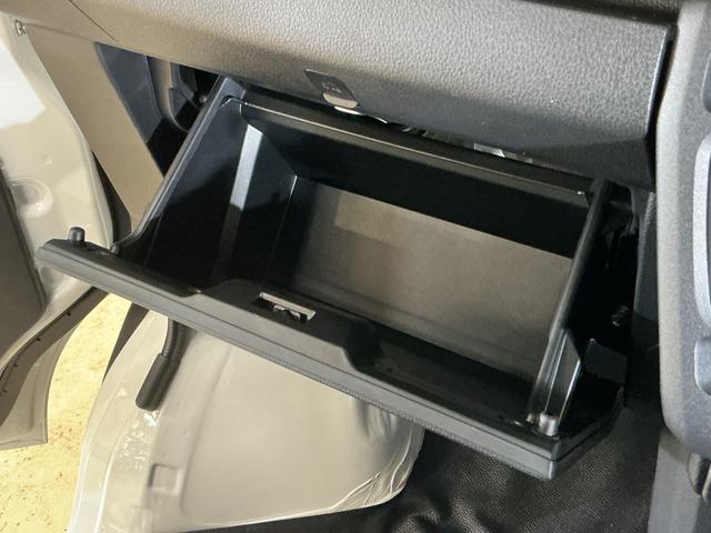 ハイゼットカーゴＤＸ　切替式４ＷＤ　ラジオデッキ　コーナーセンサー切替式４ＷＤ　ラジオデッキ　ＣＶＴ　前後コーナーセンサー　オートマチックハイビーム　横滑り防止装置　アイドリングストップ　キーレス　ヘッドライトレベライザー　マニュアルエアコン　１２Ｖ電源ソケット（京都府）の中古車
