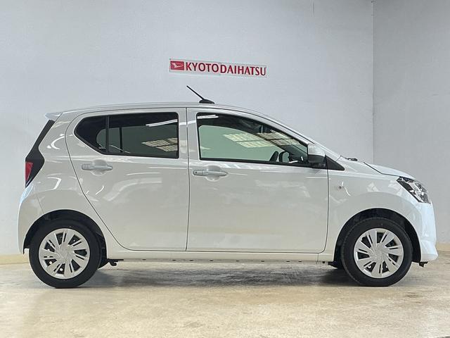 ミライースＸ　ＳＡIII　届出済み未使用車　ナビ　バックカメラ届出済み未使用車　ナビ　バックカメラ　前後コーナーセンサー　Ｂｌｕｅｔｏｏｔｈ　フルセグＴＶ　オートマチックハイビーム　ＵＳＢ接続　マニュアルエアコン　ＬＥＤヘッドライト　キーレス　横滑り防止装置（京都府）の中古車