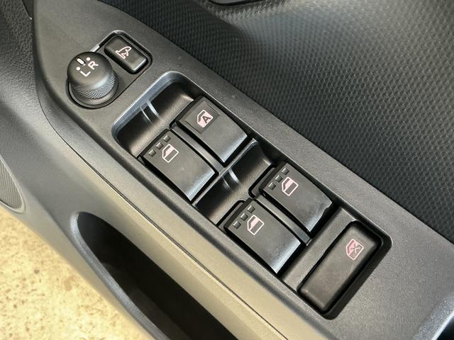 ミライースＸ　ＳＡIII　届出済み未使用車　ナビ　バックカメラ届出済み未使用車　ナビ　バックカメラ　前後コーナーセンサー　Ｂｌｕｅｔｏｏｔｈ　フルセグＴＶ　オートマチックハイビーム　ＵＳＢ接続　マニュアルエアコン　ＬＥＤヘッドライト　キーレス　横滑り防止装置（京都府）の中古車