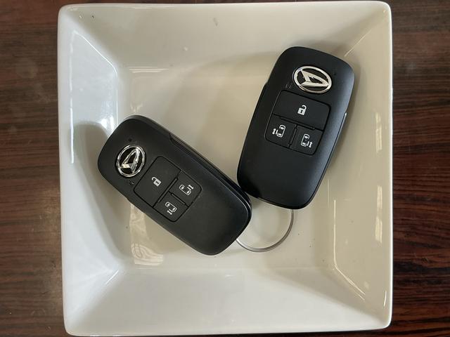 ムーヴキャンバスストライプスＧ　届出済み未使用車　ナビ　バックカメラ　ＵＳＢ届出済み未使用車　ナビ　バックカメラ　両側電動スライドドア　シートヒーター　前後コーナーセンサー　Ｂｌｕｅｔｏｏｔｈ　フルセグＴＶ　ＤＶＤ再生　オートマチックハイビーム　ＵＳＢ　ホットカップホルダー（京都府）の中古車