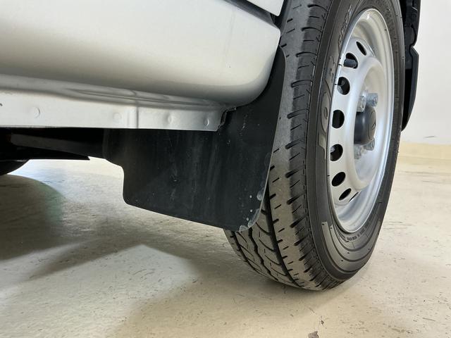 ハイゼットカーゴスペシャル　ワンオーナー　４ＷＤ　ラジオ　コーナーセンサーワンオーナー　切替式４ＷＤ　ラジオデッキ　前後コーナーセンサー　オートマチックハイビーム　オートライト　衝突軽減ブレーキ　横滑り防止装置　アイドリングストップ　スペアキーあり　マニュアルエアコン（京都府）の中古車
