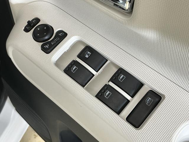 ムーヴキャンバスストライプスＧ　届出済未使用車　ナビ　バックカメラ　ＵＳＢ届出済未使用車　ナビ　バックカメラ　両側電動スライドドア　ホットカップホルダー　シートヒーター　前後コーナーセンサー　Ｂｌｕｅｔｏｏｔｈ　フルセグＴＶ　ＤＶＤ再生　オートマチックハイビーム　ＵＳＢ（京都府）の中古車