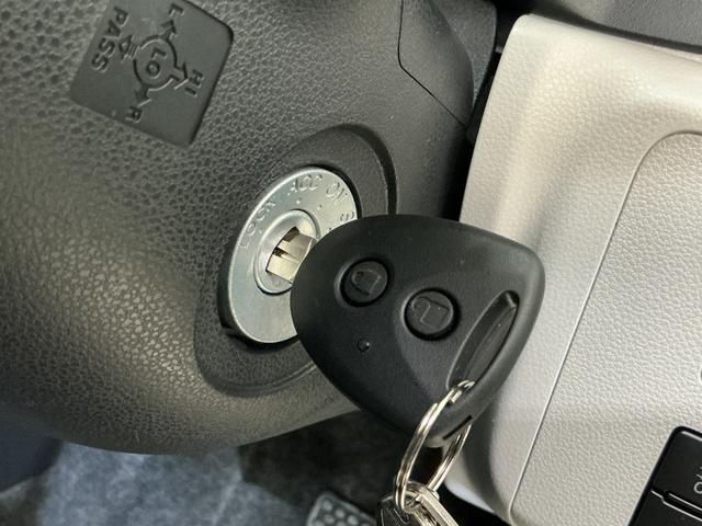 ミライースX SAIII 届出済み未使用車 ナビ フルセグTV USB届出済み未使用車 ナビ フルセグTV Bluetooth 前後コーナーセンサー DVD再生 オートマチックハイビーム USB接続 LEDヘッドライト キーレス 横滑り防止装置 電動格納ドアミラー(京都府)の中古車