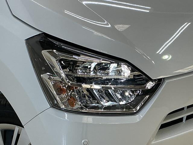 ミライースＸ　ＳＡIII　届出済み未使用車　ナビ　バックカメラ　ＵＳＢ届出済み未使用車　ナビ　バックカメラ　前後コーナーセンサー　フルセグＴＶ　Ｂｌｕｅｔｏｏｔｈ　ＤＶＤ再生　オートマチックハイビーム　オートライト　ＵＳＢ接続　ＬＥＤヘッドライト　横滑り防止装置（京都府）の中古車