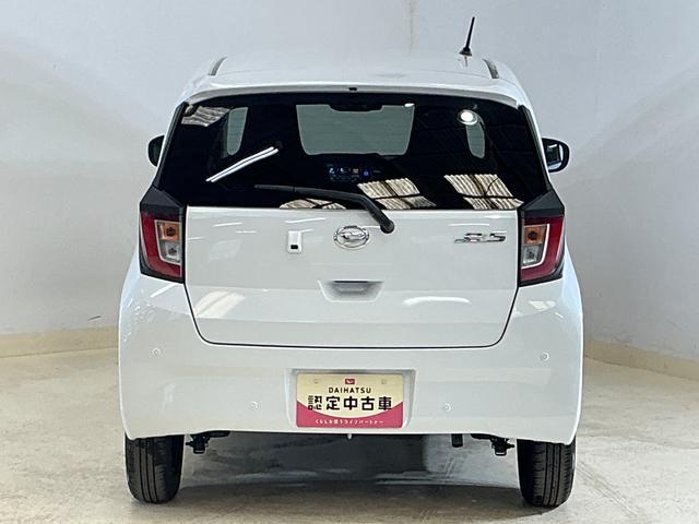 ミライースＸ　ＳＡIII　届出済み未使用車　ナビ　バックカメラ　ＵＳＢ届出済み未使用車　ナビ　バックカメラ　前後コーナーセンサー　フルセグＴＶ　Ｂｌｕｅｔｏｏｔｈ　ＤＶＤ再生　オートマチックハイビーム　オートライト　ＵＳＢ接続　ＬＥＤヘッドライト　横滑り防止装置（京都府）の中古車