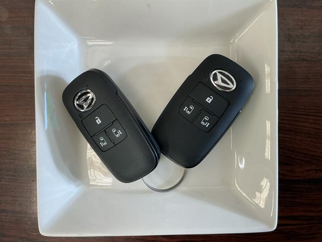 タントカスタムX 届け出済み未使用車 ナビ バックカメラ スマアシ届け出済み未使用車 ナビ バックカメラ 両側電動スライドドア 前後コーナーセンサー シートヒーター オートマチックハイビーム 電子パーキング オートブレーキホールド Bluetooth USB接続(京都府)の中古車