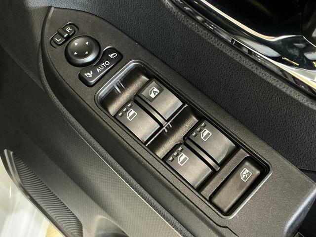 タントカスタムRS ターボ バックカメラ 両側電動スライドドアターボ バックカメラ 両側電動スライドドア 前後コーナーセンサー シートヒーター 電子パーキング オートマチックハイビーム オートブレーキホールド USBチャージャー LEDヘッドライト オートライト(京都府)の中古車