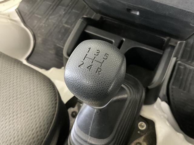 ハイゼットトラックスタンダード　ワンオーナー　ＭＴ５速車　バックカメラワンオーナー　ＭＴ５速車　３方開　ディスプレイオーディオ　バックカメラ　Ｂｌｕｅｔｏｏｔｈ　ＵＳＢチャージャー　ＤＶＤ再生　ドアバイザー　スペアキー有り　ヘッドライトレベライザー　マニュアルエアコン（京都府）の中古車