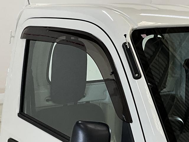 ハイゼットトラックスタンダード　ワンオーナー　ＭＴ５速車　バックカメラワンオーナー　ＭＴ５速車　３方開　ディスプレイオーディオ　バックカメラ　Ｂｌｕｅｔｏｏｔｈ　ＵＳＢチャージャー　ＤＶＤ再生　ドアバイザー　スペアキー有り　ヘッドライトレベライザー　マニュアルエアコン（京都府）の中古車