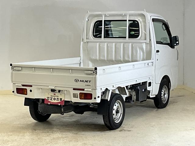 ハイゼットトラックスタンダード　ワンオーナー　ＭＴ５速車　バックカメラワンオーナー　ＭＴ５速車　３方開　ディスプレイオーディオ　バックカメラ　Ｂｌｕｅｔｏｏｔｈ　ＵＳＢチャージャー　ＤＶＤ再生　ドアバイザー　スペアキー有り　ヘッドライトレベライザー　マニュアルエアコン（京都府）の中古車