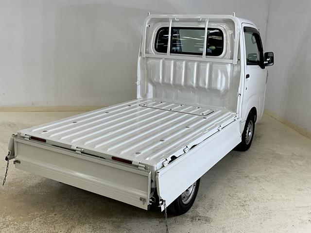 ハイゼットトラックスタンダード　ワンオーナー　ＭＴ５速車　バックカメラワンオーナー　ＭＴ５速車　３方開　ディスプレイオーディオ　バックカメラ　Ｂｌｕｅｔｏｏｔｈ　ＵＳＢチャージャー　ＤＶＤ再生　ドアバイザー　スペアキー有り　ヘッドライトレベライザー　マニュアルエアコン（京都府）の中古車