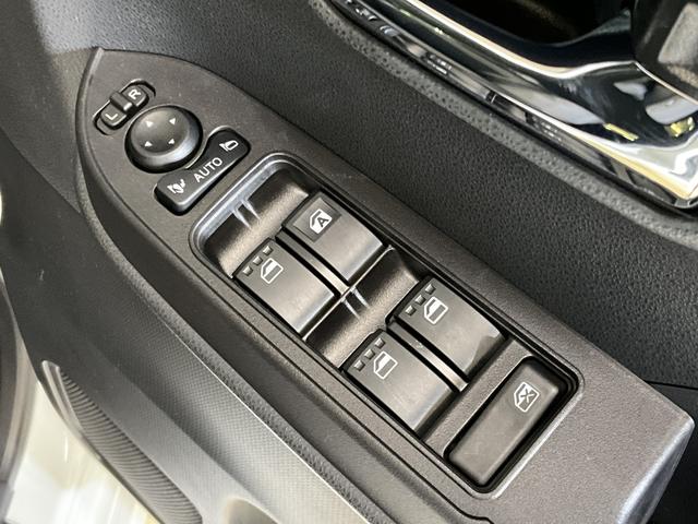 タントカスタムＲＳ　ターボ　バックカメラ　両側電動スライドドアターボ　バックカメラ　両側電動スライドドア　前後コーナーセンサー　シートヒーター　電子パーキング　オートマチックハイビーム　オートブレーキホールド　１５インチ純正アルミホイール　ＵＳＢチャージャー（京都府）の中古車