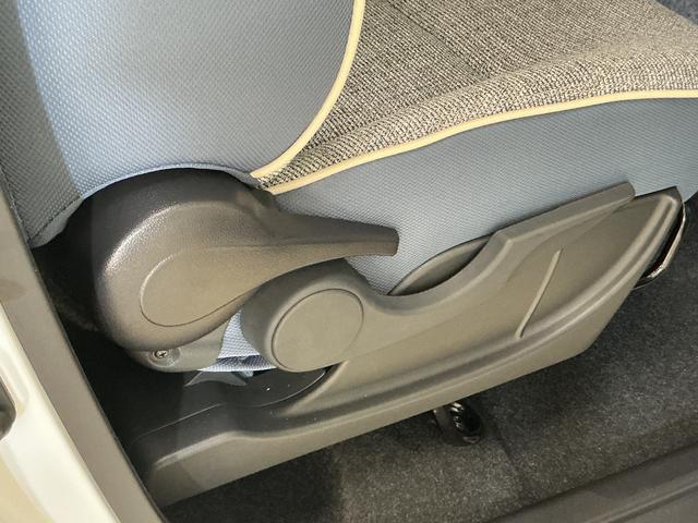 ムーヴキャンバスストライプスＧ　届出済未使用車　ナビ　バックカメラ　２ＷＤ届出済未使用車　ナビ　バックカメラ　フルセグチューナー　ブルートゥース対応　プッシュボタンエンジンスタート　両側リヤパワースライドドア　スマートアシスト　ＬＥＤヘッドライト　オートエアコン　ＡＢＳ（京都府）の中古車