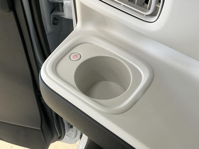 ムーヴキャンバスストライプスＧ　届出済未使用車　ナビ　バックカメラ　２ＷＤ届出済未使用車　ナビ　バックカメラ　フルセグチューナー　ブルートゥース対応　プッシュボタンエンジンスタート　両側リヤパワースライドドア　スマートアシスト　ＬＥＤヘッドライト　オートエアコン　ＡＢＳ（京都府）の中古車