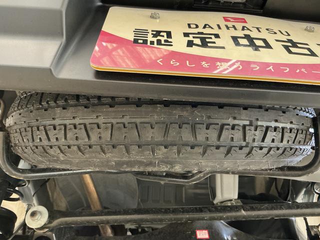 ハイゼットカーゴＤＸ　切替式４ＷＤ　ラジオデッキ　リアコーナーセンサー切替式４ＷＤ　ラジオデッキ　リアコーナーセンサー　オートマチックハイビーム　オートライト　キーレス　スペアキーあり　横滑り防止装置　アイドリングストップ　１２Ｖ電源ソケット　マニュアルエアコン（京都府）の中古車