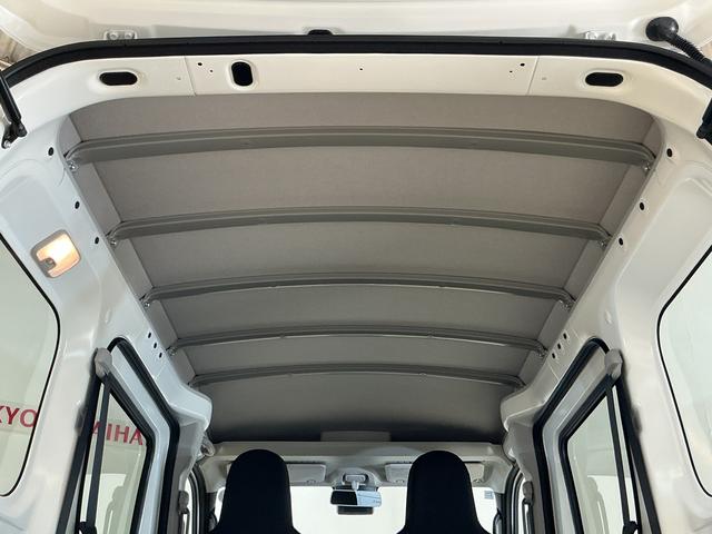 ハイゼットカーゴＤＸ　切替式４ＷＤ　ラジオデッキ　リアコーナーセンサー切替式４ＷＤ　ラジオデッキ　リアコーナーセンサー　オートマチックハイビーム　オートライト　キーレス　スペアキーあり　横滑り防止装置　アイドリングストップ　１２Ｖ電源ソケット　マニュアルエアコン（京都府）の中古車