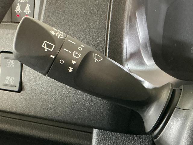 ハイゼットカーゴＤＸ　切替式４ＷＤ　ラジオデッキ　リアコーナーセンサー切替式４ＷＤ　ラジオデッキ　リアコーナーセンサー　オートマチックハイビーム　オートライト　キーレス　スペアキーあり　横滑り防止装置　アイドリングストップ　１２Ｖ電源ソケット　マニュアルエアコン（京都府）の中古車