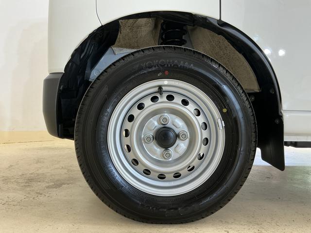 ハイゼットカーゴＤＸ　切替式４ＷＤ　ラジオデッキ　リアコーナーセンサー切替式４ＷＤ　ラジオデッキ　リアコーナーセンサー　オートマチックハイビーム　オートライト　キーレス　スペアキーあり　横滑り防止装置　アイドリングストップ　１２Ｖ電源ソケット　マニュアルエアコン（京都府）の中古車