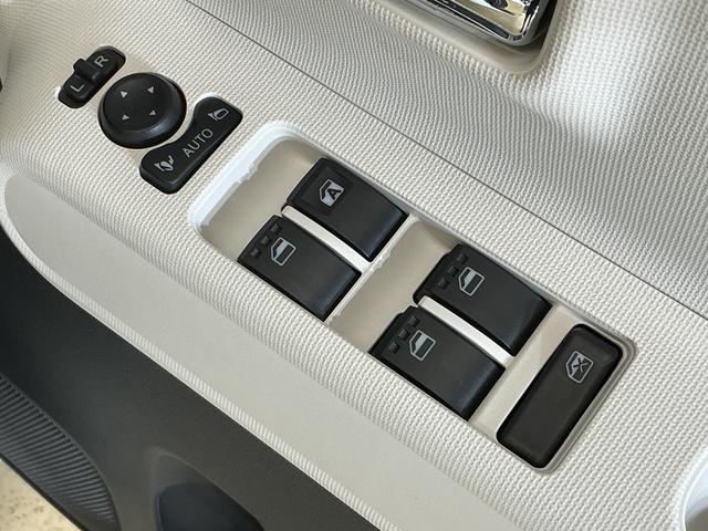 ムーヴキャンバスストライプスG 届出済み未使用車 ナビ バックカメラ USB届出済み未使用車 ナビ バックカメラ 両側電動スライドドア 前後コーナーセンサー ホットカップホルダー シートヒーター 電子パーキング オートマチックハイビーム オートブレーキホールド USB接続(京都府)の中古車
