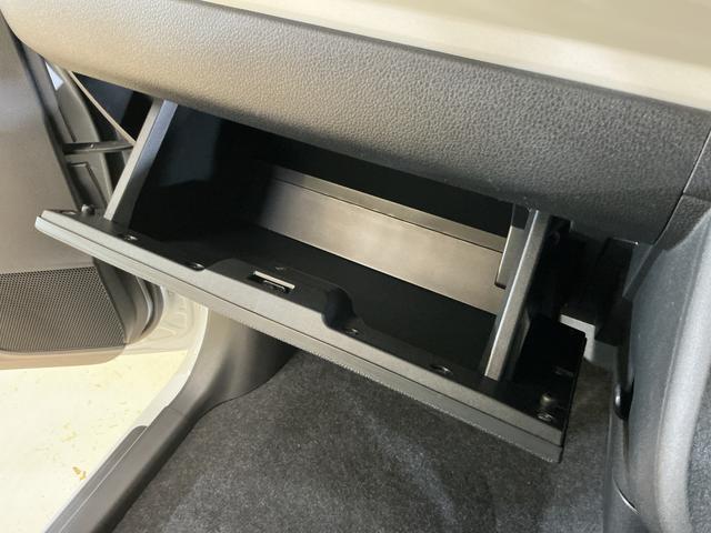 ムーヴキャンバスストライプスG 届出済み未使用車 ナビ バックカメラ USB届出済み未使用車 ナビ バックカメラ 両側電動スライドドア 前後コーナーセンサー ホットカップホルダー シートヒーター 電子パーキング オートマチックハイビーム オートブレーキホールド USB接続(京都府)の中古車