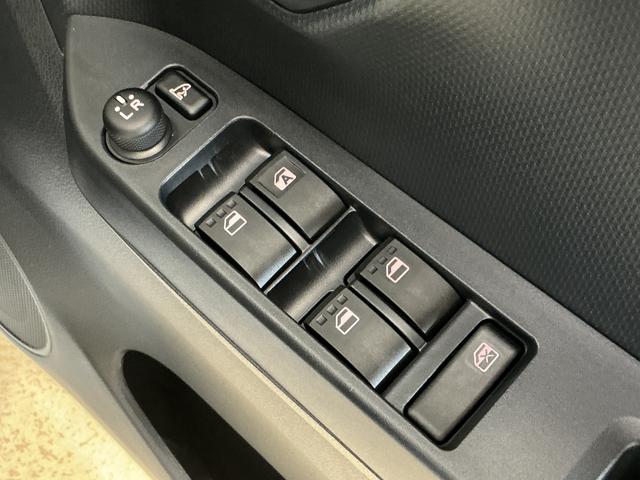 ミライースX SAIII 届出済み未使用車 ナビ バックカメラ USB届出済み未使用車 ナビ バックカメラ 前後コーナーセンサー オートマチックハイビーム Bluetooth USB接続 DVD再生 フルセグTV LEDヘッドライト オートライト マニュアルエアコン(京都府)の中古車