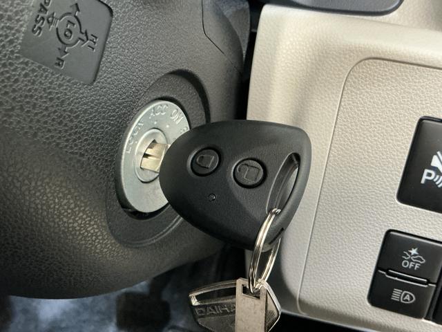 ミライースX SAIII 届出済み未使用車 ナビ バックカメラ USB届出済み未使用車 ナビ バックカメラ 前後コーナーセンサー オートマチックハイビーム Bluetooth USB接続 DVD再生 フルセグTV LEDヘッドライト オートライト マニュアルエアコン(京都府)の中古車