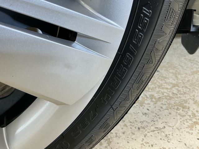 ミライースX SAIII 届出済み未使用車 ナビ バックカメラ USB届出済み未使用車 ナビ バックカメラ 前後コーナーセンサー オートマチックハイビーム Bluetooth USB接続 DVD再生 フルセグTV LEDヘッドライト オートライト マニュアルエアコン(京都府)の中古車