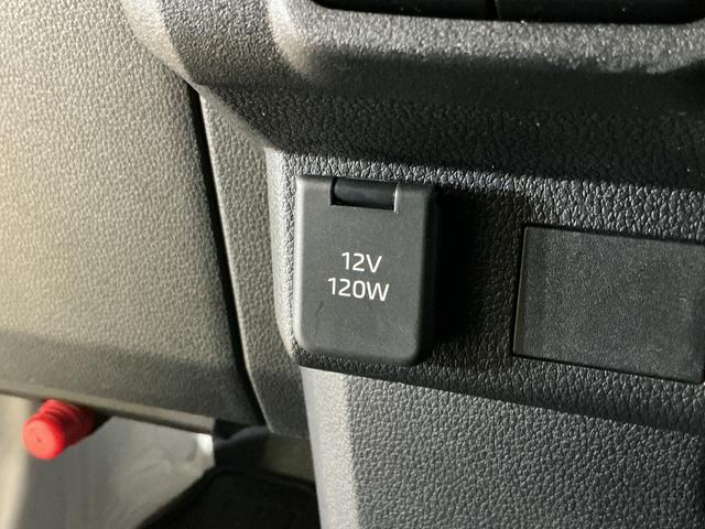 ハイゼットカーゴＤＸ　ラジオデッキ　前後コーナーセンサー　キーレスエントリーラジオデッキ　前後コーナーセンサー　オートマチックハイビーム　キーレスエントリー　スペアキー有り　オートライト　横滑り防止装置　アイドリングストップ　スマアシ　１２Ｖ電源ソケット　マニュアルエアコン（京都府）の中古車