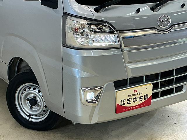 ハイゼットトラックジャンボ　５速ＭＴ車　４ＷＤ　ＣＤオーディオ　３方開５速ＭＴ車　４ＷＤ　ＣＤオーディオ　３方開　荷台作業灯　ＬＥＤヘッドライト　ドアバイザー　オートライト　フォグライト　キーレスエントリー　スペアキー有り　マニュアルエアコン　ヘッドライトレベライザー（京都府）の中古車
