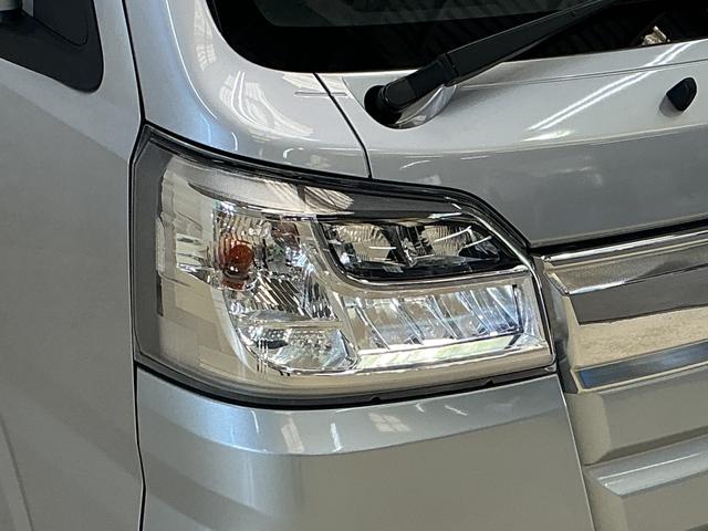 ハイゼットトラックジャンボ　５速ＭＴ車　４ＷＤ　ＣＤオーディオ　３方開５速ＭＴ車　４ＷＤ　ＣＤオーディオ　３方開　荷台作業灯　ＬＥＤヘッドライト　ドアバイザー　オートライト　フォグライト　キーレスエントリー　スペアキー有り　マニュアルエアコン　ヘッドライトレベライザー（京都府）の中古車