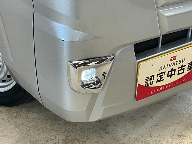 ハイゼットトラックジャンボ　５速ＭＴ車　４ＷＤ　ＣＤオーディオ　３方開５速ＭＴ車　４ＷＤ　ＣＤオーディオ　３方開　荷台作業灯　ＬＥＤヘッドライト　ドアバイザー　オートライト　フォグライト　キーレスエントリー　スペアキー有り　マニュアルエアコン　ヘッドライトレベライザー（京都府）の中古車