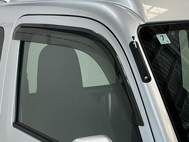 ハイゼットトラックジャンボ　５速ＭＴ車　４ＷＤ　ＣＤオーディオ　３方開５速ＭＴ車　４ＷＤ　ＣＤオーディオ　３方開　荷台作業灯　ＬＥＤヘッドライト　ドアバイザー　オートライト　フォグライト　キーレスエントリー　スペアキー有り　マニュアルエアコン　ヘッドライトレベライザー（京都府）の中古車