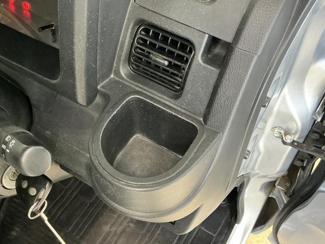 ハイゼットトラックジャンボ　５速ＭＴ車　４ＷＤ　ＣＤオーディオ　３方開５速ＭＴ車　４ＷＤ　ＣＤオーディオ　３方開　荷台作業灯　ＬＥＤヘッドライト　ドアバイザー　オートライト　フォグライト　キーレスエントリー　スペアキー有り　マニュアルエアコン　ヘッドライトレベライザー（京都府）の中古車