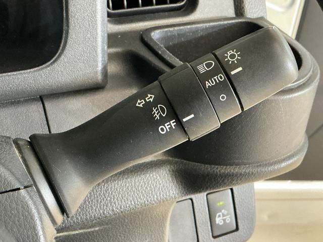 ハイゼットトラックジャンボ　５速ＭＴ車　４ＷＤ　ＣＤオーディオ　３方開５速ＭＴ車　４ＷＤ　ＣＤオーディオ　３方開　荷台作業灯　ＬＥＤヘッドライト　ドアバイザー　オートライト　フォグライト　キーレスエントリー　スペアキー有り　マニュアルエアコン　ヘッドライトレベライザー（京都府）の中古車