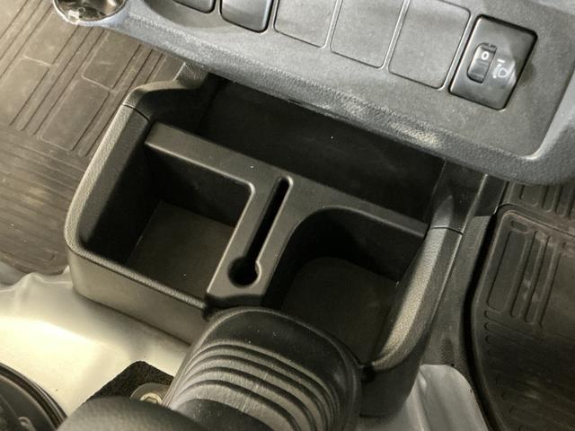 ハイゼットトラックジャンボ　５速ＭＴ車　４ＷＤ　ＣＤオーディオ　３方開５速ＭＴ車　４ＷＤ　ＣＤオーディオ　３方開　荷台作業灯　ＬＥＤヘッドライト　ドアバイザー　オートライト　フォグライト　キーレスエントリー　スペアキー有り　マニュアルエアコン　ヘッドライトレベライザー（京都府）の中古車