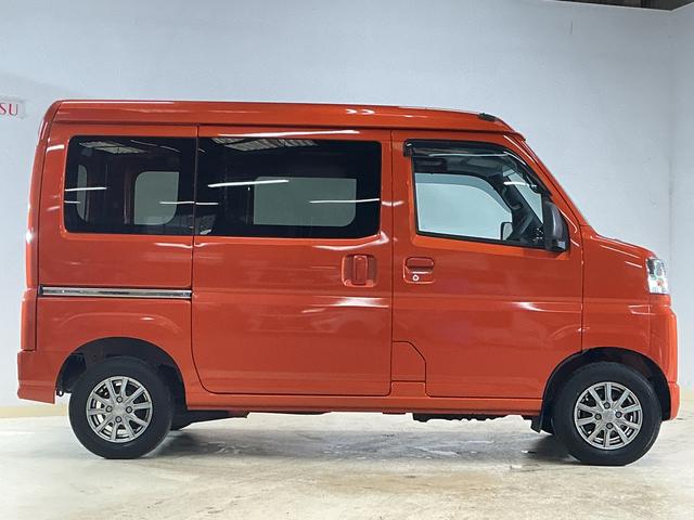 ハイゼットカーゴＤＸ　ワンオーナー　５速ＭＴ車　４ＷＤ　ラジオデッキ　ＥＴＣワンオーナー　５速ＭＴ車　４ＷＤ　ラジオデッキ　ＥＴＣ　コーナーセンサー　ハンガーバー　ネットラック　オートマチックハイビーム　オートライト　キーレスエントリー　スペアキー有り　アイドリングストップ（京都府）の中古車