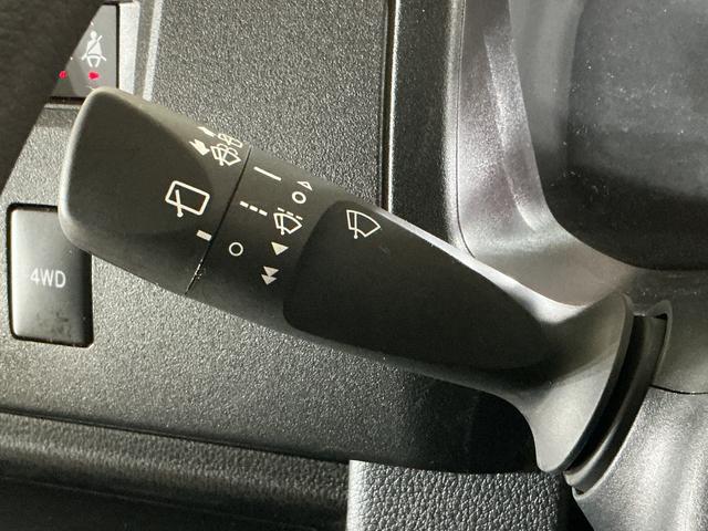 ハイゼットカーゴＤＸ　ワンオーナー　５速ＭＴ車　４ＷＤ　ラジオデッキ　ＥＴＣワンオーナー　５速ＭＴ車　４ＷＤ　ラジオデッキ　ＥＴＣ　コーナーセンサー　ハンガーバー　ネットラック　オートマチックハイビーム　オートライト　キーレスエントリー　スペアキー有り　アイドリングストップ（京都府）の中古車