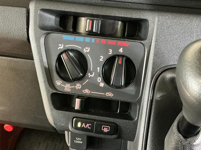 ハイゼットカーゴＤＸ　ワンオーナー　５速ＭＴ車　４ＷＤ　ラジオデッキ　ＥＴＣワンオーナー　５速ＭＴ車　４ＷＤ　ラジオデッキ　ＥＴＣ　コーナーセンサー　ハンガーバー　ネットラック　オートマチックハイビーム　オートライト　キーレスエントリー　スペアキー有り　アイドリングストップ（京都府）の中古車