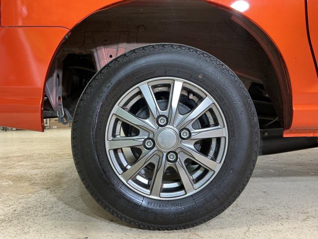 ハイゼットカーゴＤＸ　ワンオーナー　５速ＭＴ車　４ＷＤ　ラジオデッキ　ＥＴＣワンオーナー　５速ＭＴ車　４ＷＤ　ラジオデッキ　ＥＴＣ　コーナーセンサー　ハンガーバー　ネットラック　オートマチックハイビーム　オートライト　キーレスエントリー　スペアキー有り　アイドリングストップ（京都府）の中古車