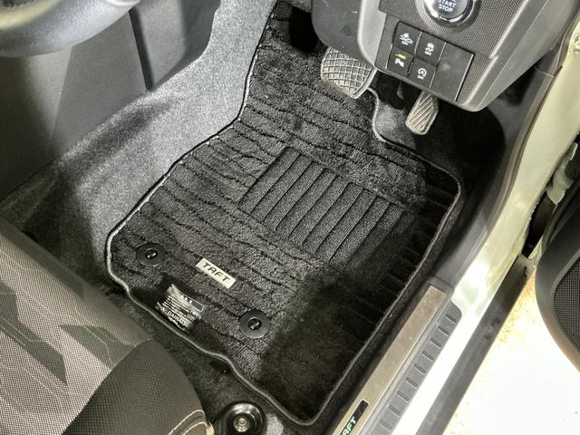 タフトＧ　クロムベンチャー　ワンオーナー　４ＷＤ　バックカメラワンオーナー　４ＷＤ　バックカメラ　スカイフィールトップ　前後コーナーセンサー　シートヒーター　電子パーキング　オートマチックハイビーム　オートブレーキホールド　ＵＳＢチャージャー　スマートキー（京都府）の中古車